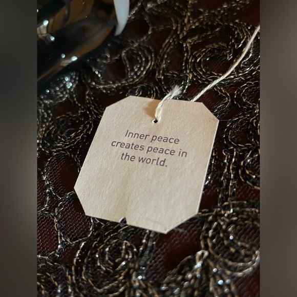 SPOOKY HOLLOW NWOT Halloween Black & White Skeleton Hand Teapot - Picture 11 of 13